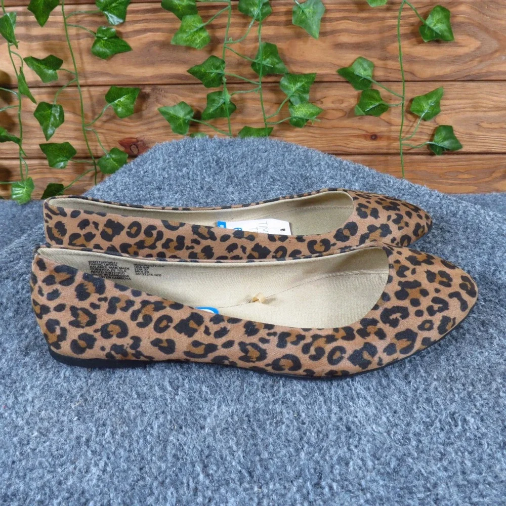 Time and Tru Women Ballet‎ Flat Size 6 Wide Casual Leopard Print Brown Fabric